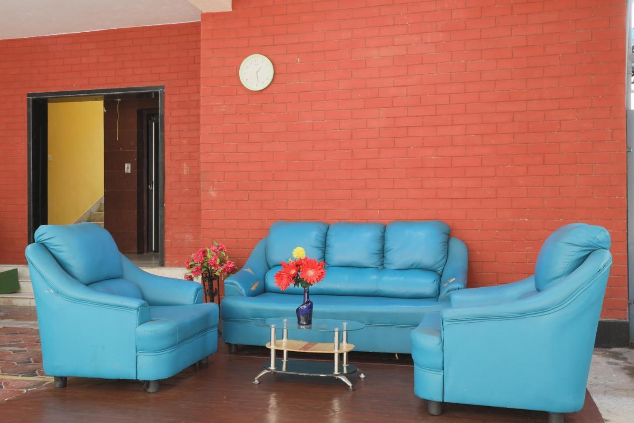 Green Tree Hotel-Near Vfs Global And Ramee Mall شيناي المظهر الخارجي الصورة