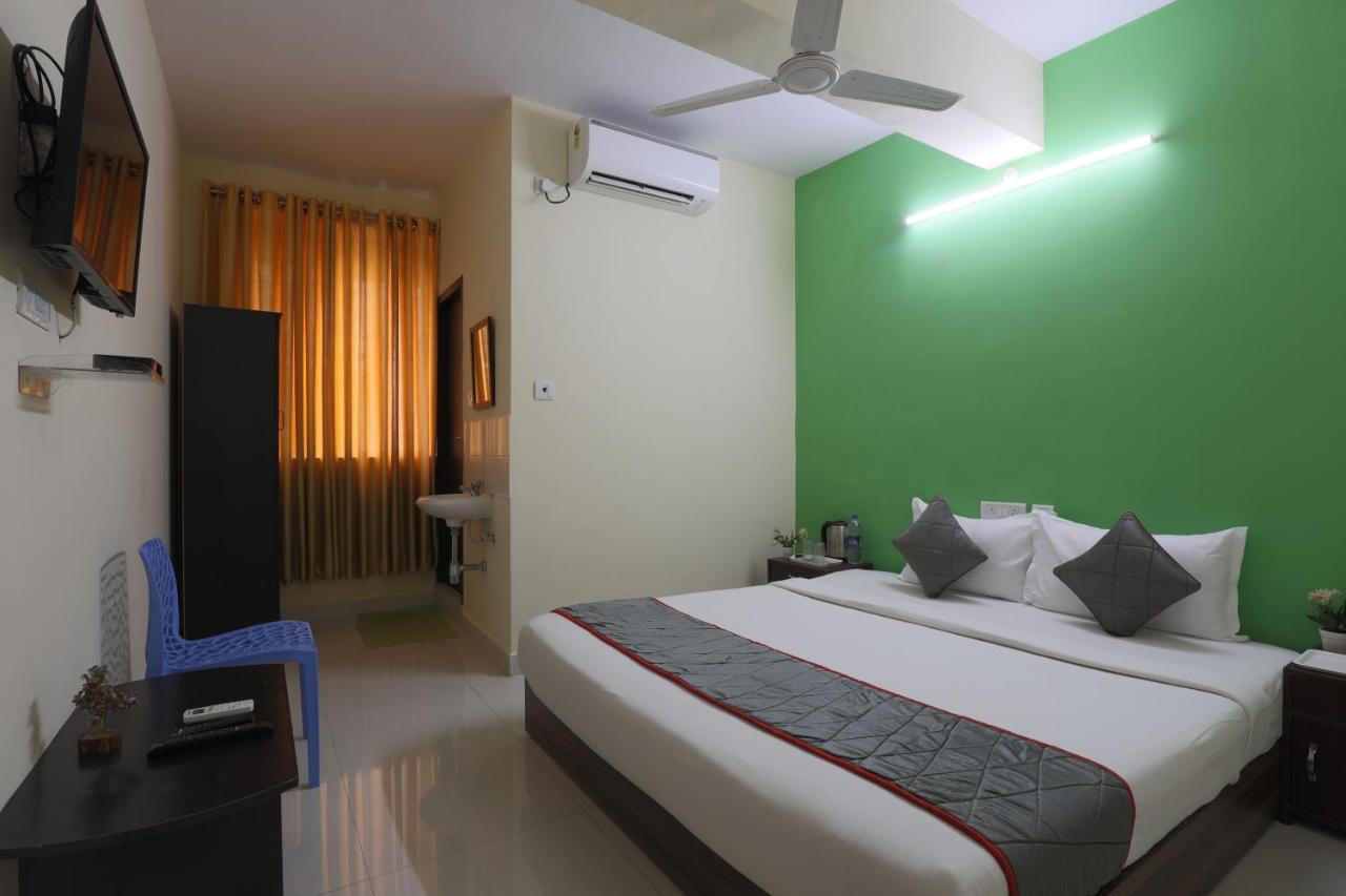 Green Tree Hotel-Near Vfs Global And Ramee Mall شيناي المظهر الخارجي الصورة