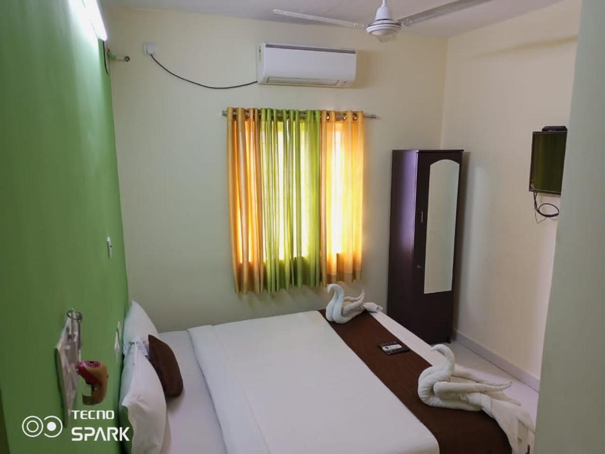 Green Tree Hotel-Near Vfs Global And Ramee Mall شيناي المظهر الخارجي الصورة
