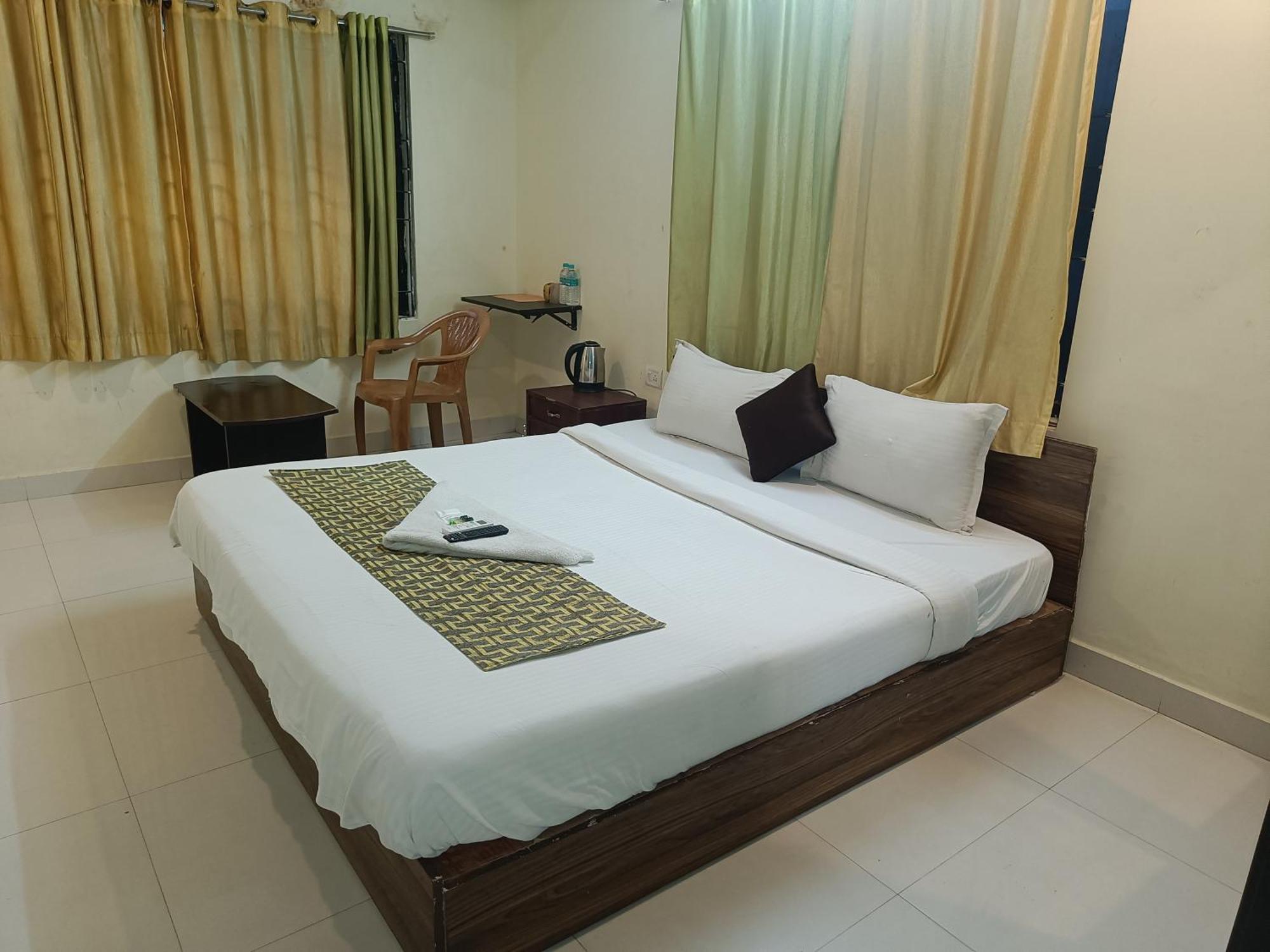 Green Tree Hotel-Near Vfs Global And Ramee Mall شيناي المظهر الخارجي الصورة