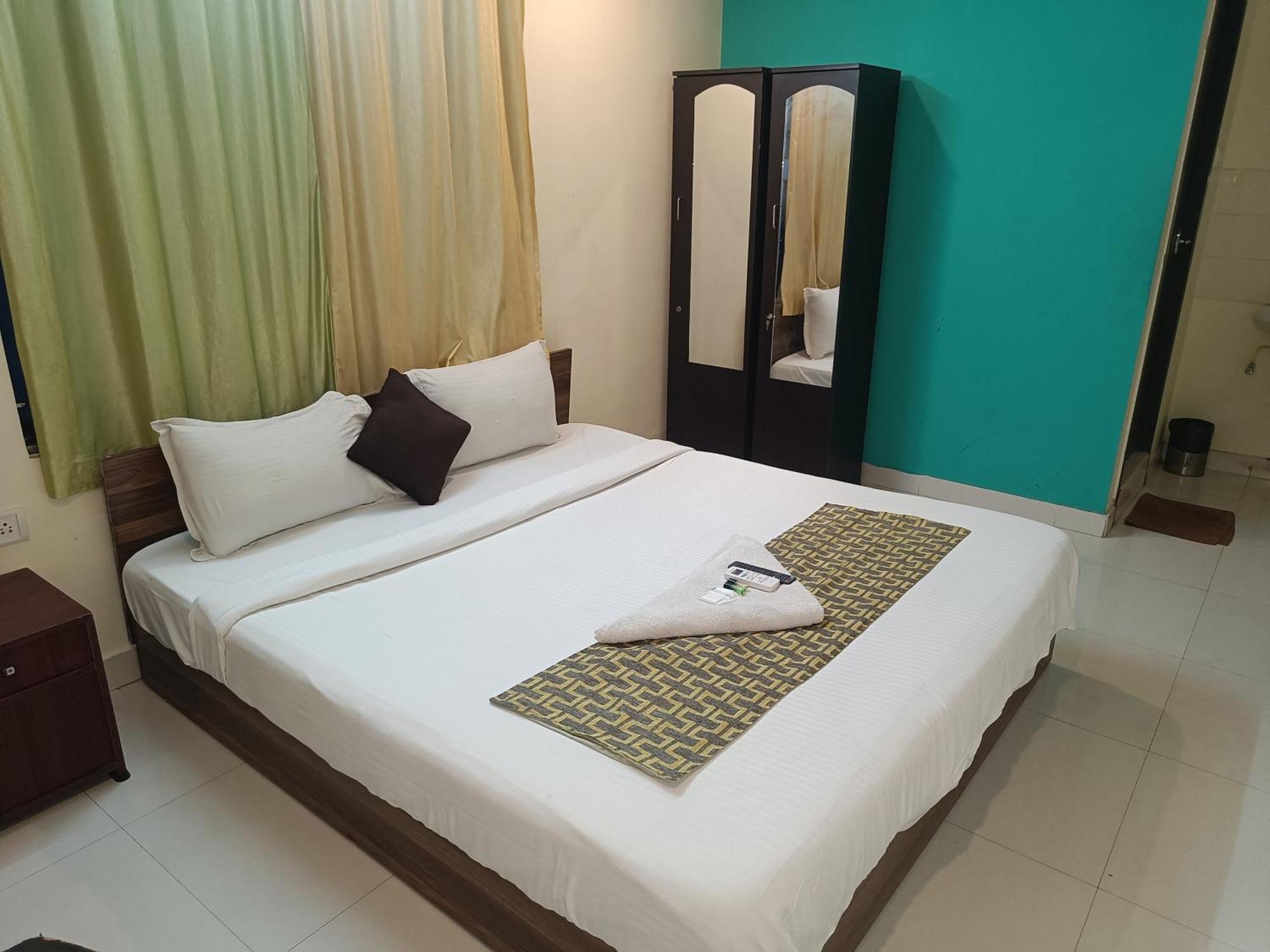 Green Tree Hotel-Near Vfs Global And Ramee Mall شيناي المظهر الخارجي الصورة