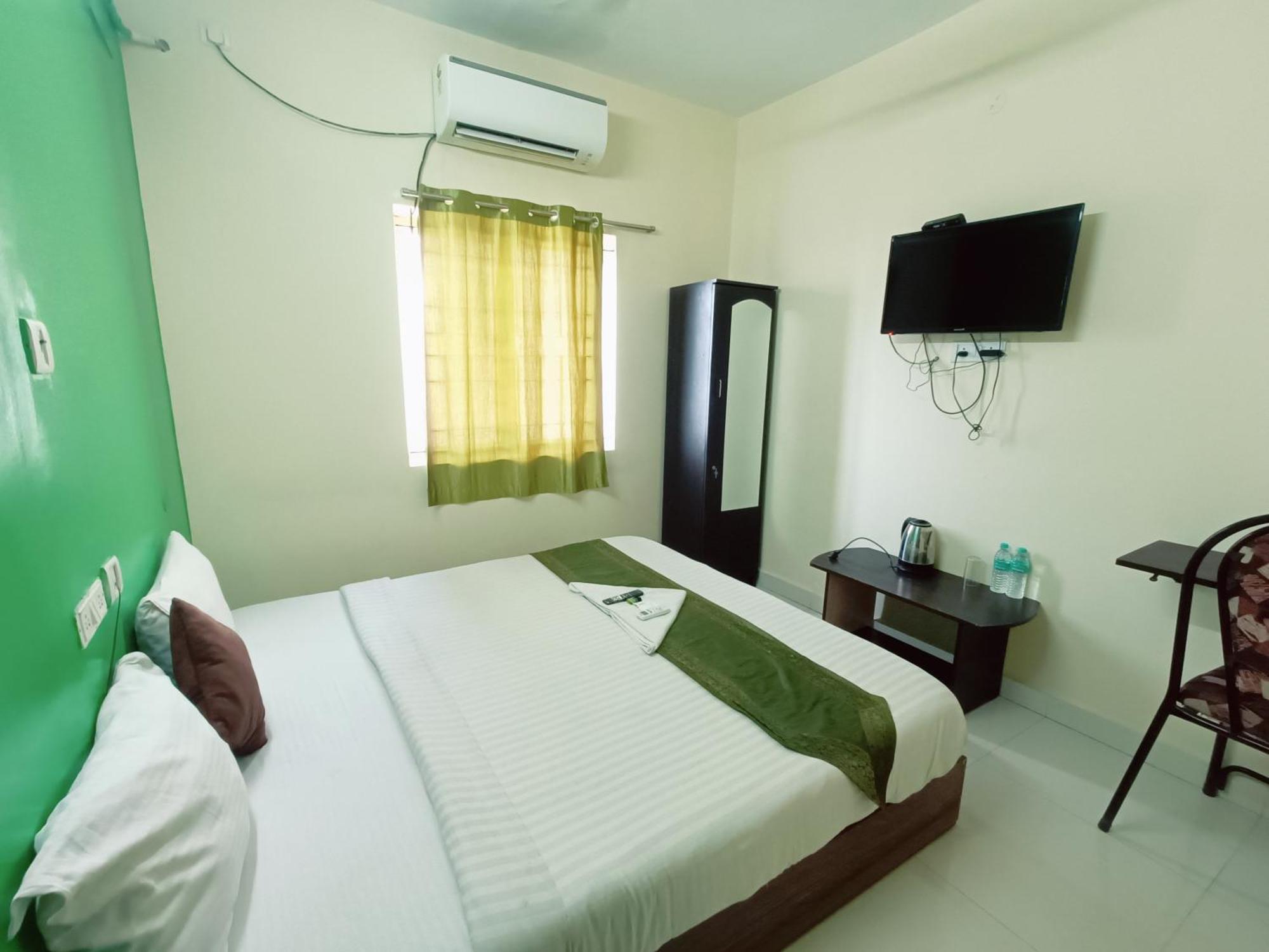 Green Tree Hotel-Near Vfs Global And Ramee Mall شيناي المظهر الخارجي الصورة